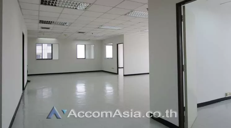  1  Office Space For Rent in Phaholyothin ,Bangkok  at Elephant Building AA14231